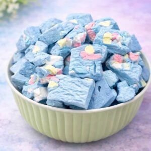 BLUEBERRY MARSHMELLOW CRUNCHY ICECREAM
(آيسكريم بلوبيري و المارشميلو مقرقش)