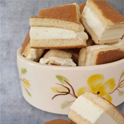 VANILLIA CAKE CRUNCHY ICECREAM(آيسكريم الفانيلا كيك مقرقش)