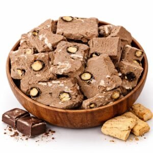 CHOCOLATE ICE CREAM WITH BISCUITS AND HAZELNUTS
(آيسكريم الشوكولا بالبسكوت و البندق)